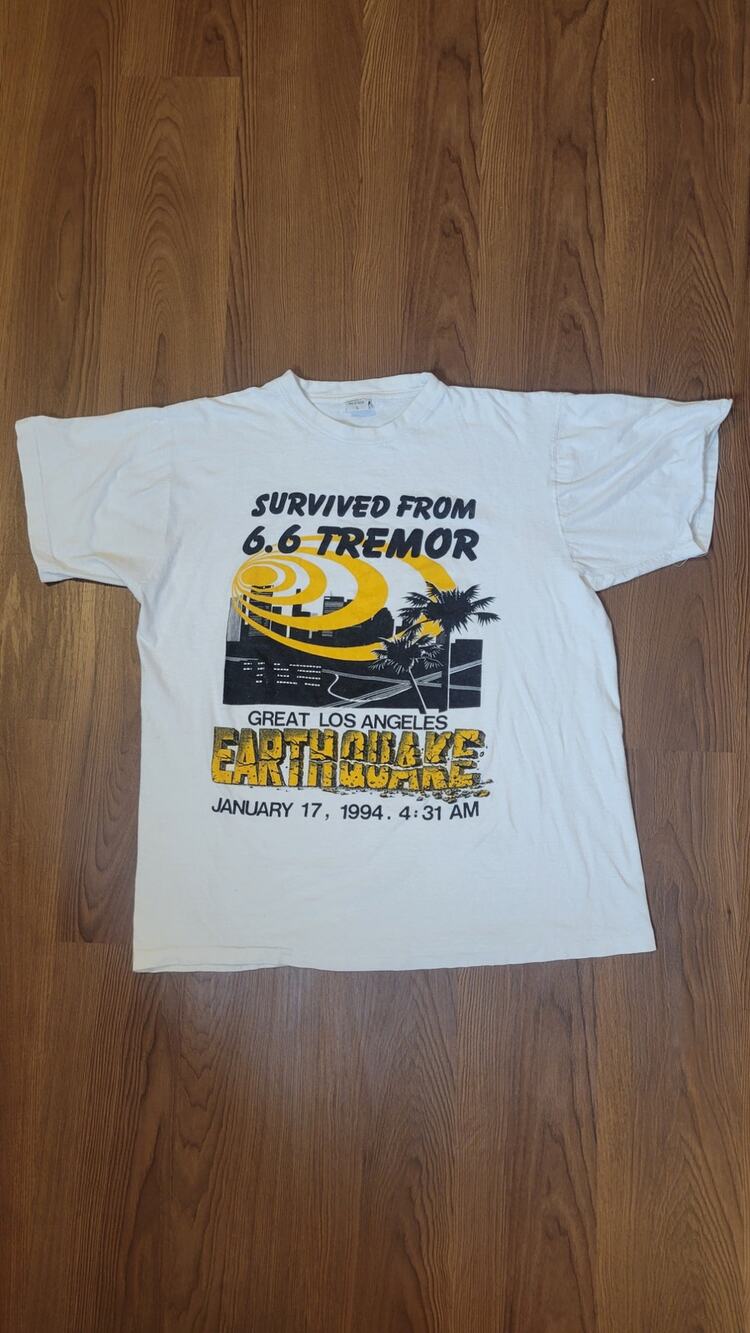 Vintage 1994 Los Angeles Earthquake Survivor Tee Sz L